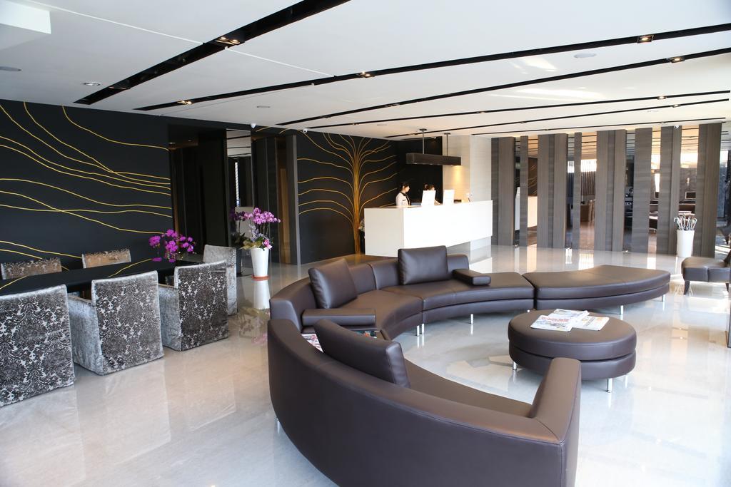 Kun Hotel Taichung Exterior foto