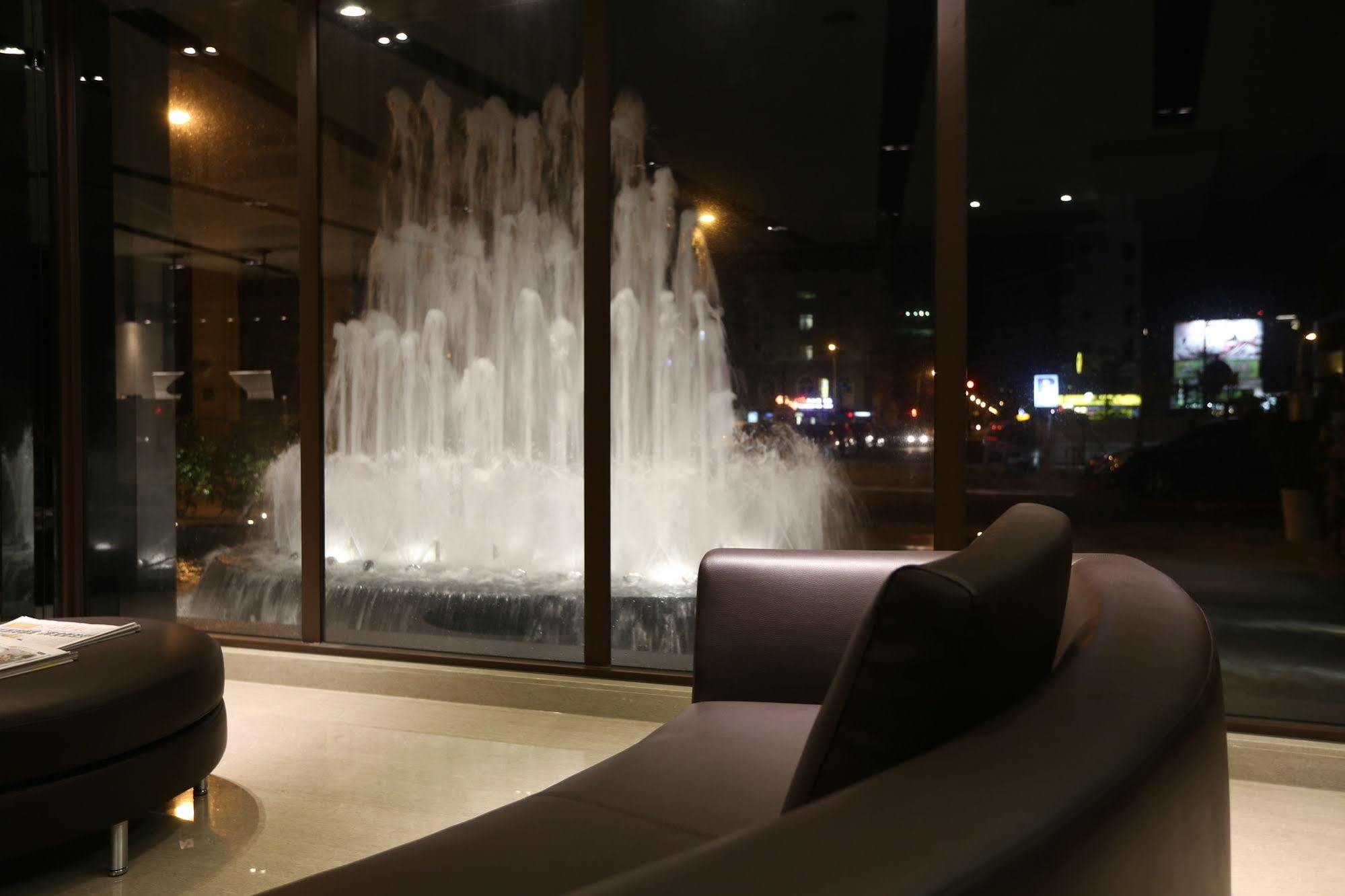 Kun Hotel Taichung Exterior foto