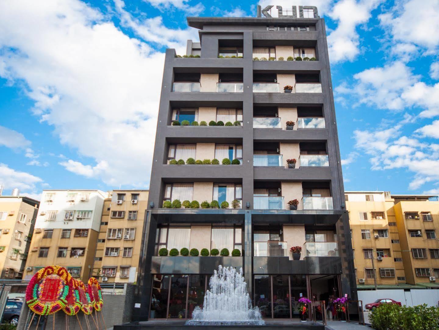 Kun Hotel Taichung Exterior foto